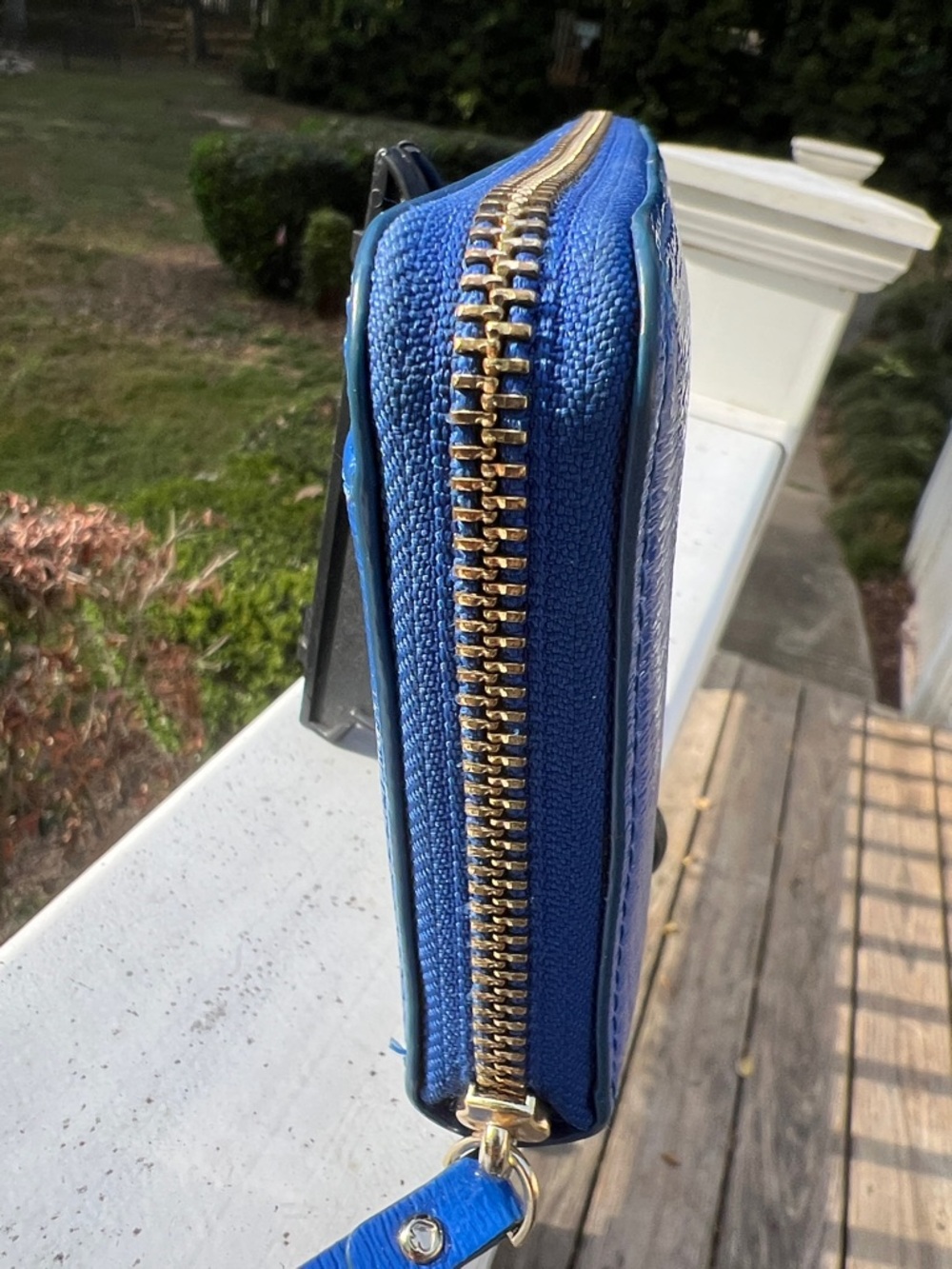 Kate Spade New York Patent Leather Zip Around Wallet Great like New Condition - Picture 5 of 17